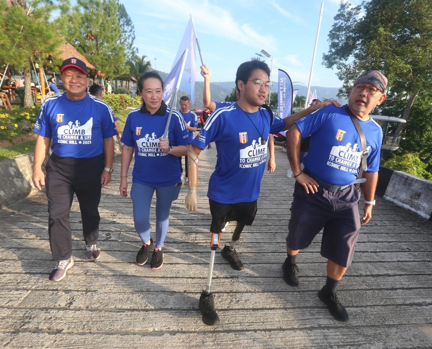 VIP文（大北马）600名志工陪60名障友登山  身影堪比秀丽风景 令人动容