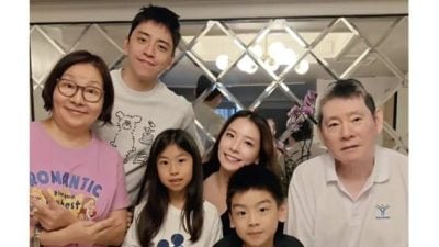 王大陆服役难得露脸 亲姐庆生全家到齐