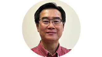 陈汉光.内政弱的安华的强外交