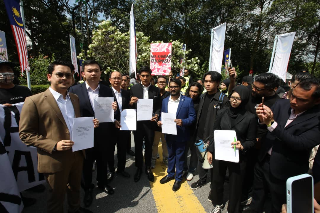 13岁女学生坠楼亡/民怒冲天!NGO促政府为怠慢道歉