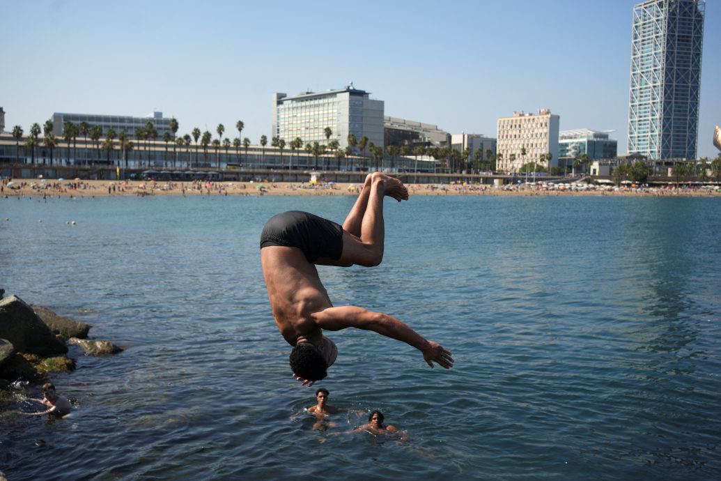 2025夏季极端天气大爆发：全球开启炼狱模式