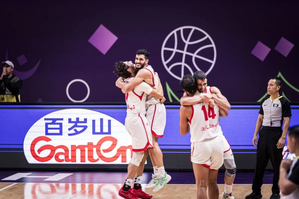 2025年亚洲杯男篮赛| 澳挫菲续朝卫冕挺进  伊朗落后21分大逆转台