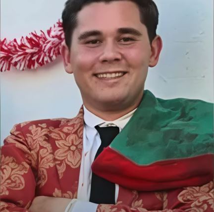 22岁斗牛士处女秀遭680公斤公牛撞飞惨死　7旬观众目睹吓到暴毙