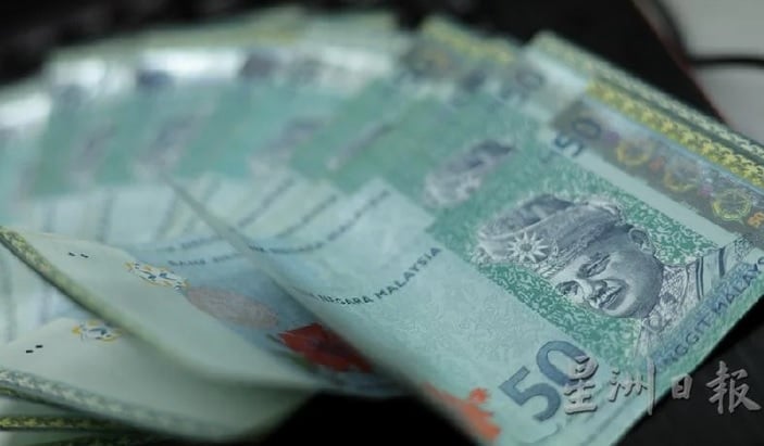 30岁存款不到1万掀议 “生活压力有家庭很难”