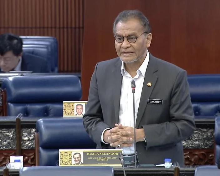 3年逾2000医护辞职 卫长：已成功增聘1.8万人