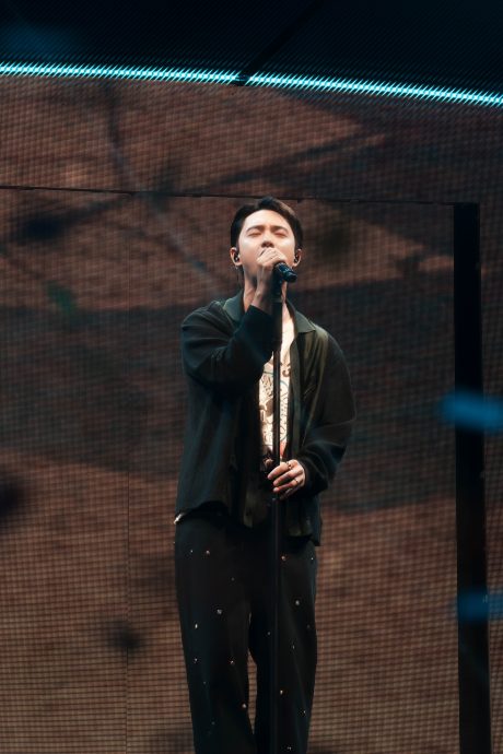 看本地美食应援视频馋了 D.O.揪粉丝去吃叻沙