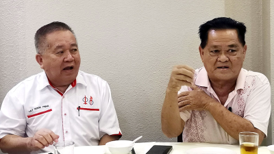 Negeri Sembilan DAP veteran tenders apology over the use of sanitary masks
