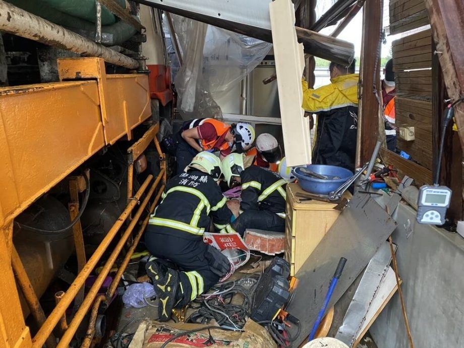 台湾混凝土车疑煞车失灵滑行 父子阻挡遭辗重伤