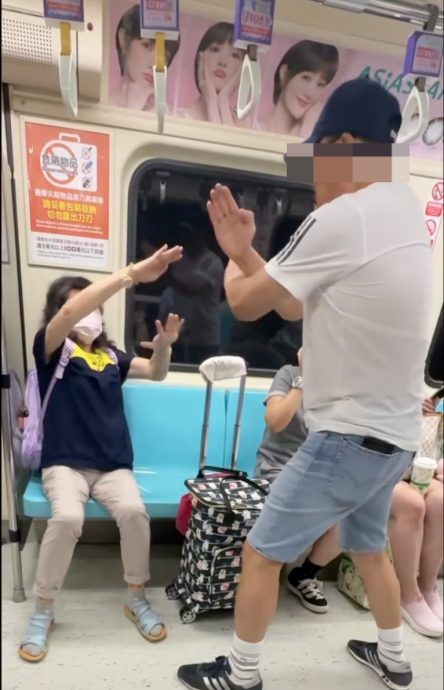 “大法师”和“奥特曼”捷运过招 乘客一脸懵“在演哪出?”