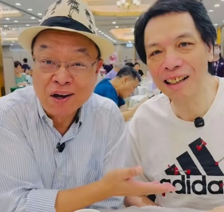 “如花”李健仁中风后激罕现身 体型消瘦口齿不清