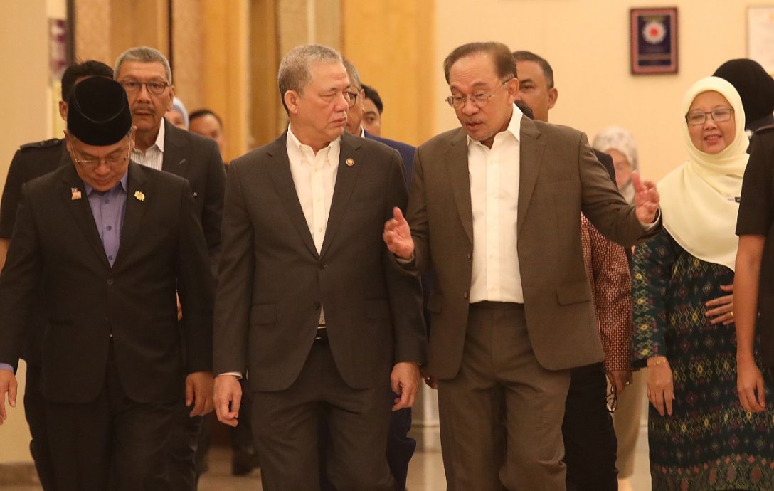 “数字化未必提供生产力”  安华：花费数十亿却无效果