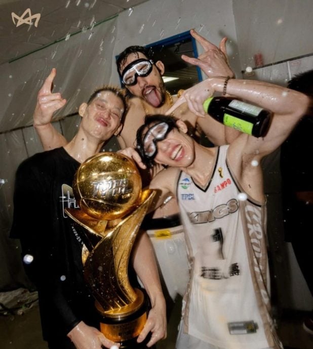 “林来疯”热潮历历在目  林书豪宣布退役