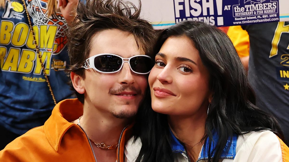 “甜茶”提摩西缺席女友庆生会 传2年恋情告急