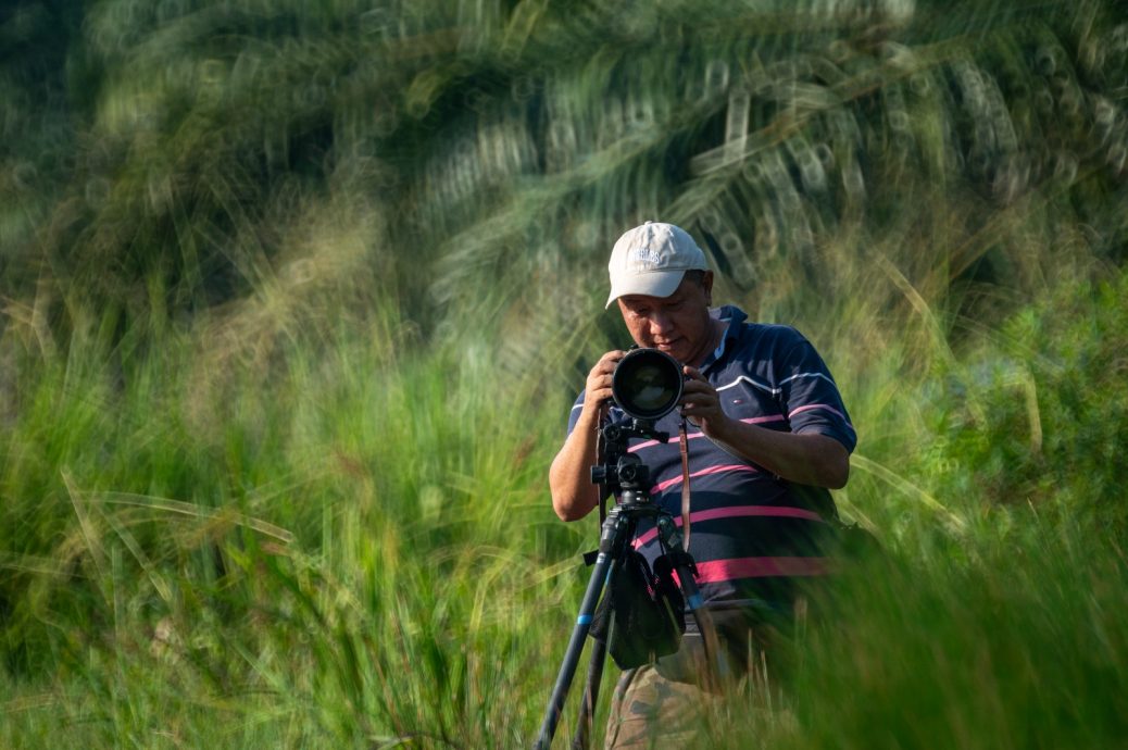 【乐活频道】：（8月28日刊）一闪一闪亮晶晶，张捷明透过相机“追星”，成为“摄星人”