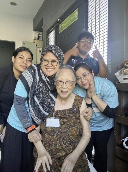 【非一般陪伴者/02】我们是陪吃陪聊陪玩陪逛,让长者不再孤单──奥丽莎乐龄照护中心