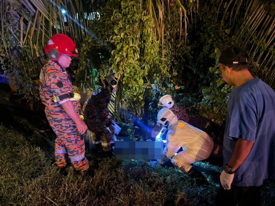 三轮摩托失控冲入水沟 63岁残障男当场身亡