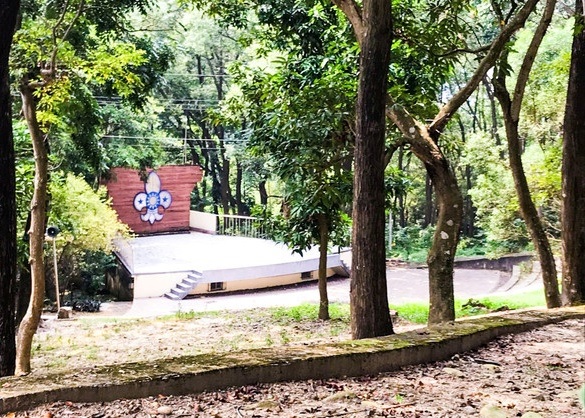 不满露营被偷拍 5人持械围殴男子毁手机