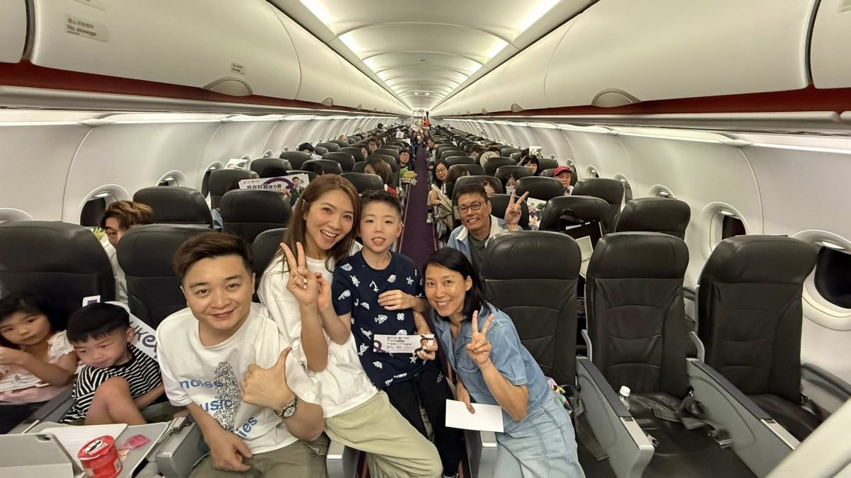 与谭辉智带团来马 车婉婉贡献“第一次”