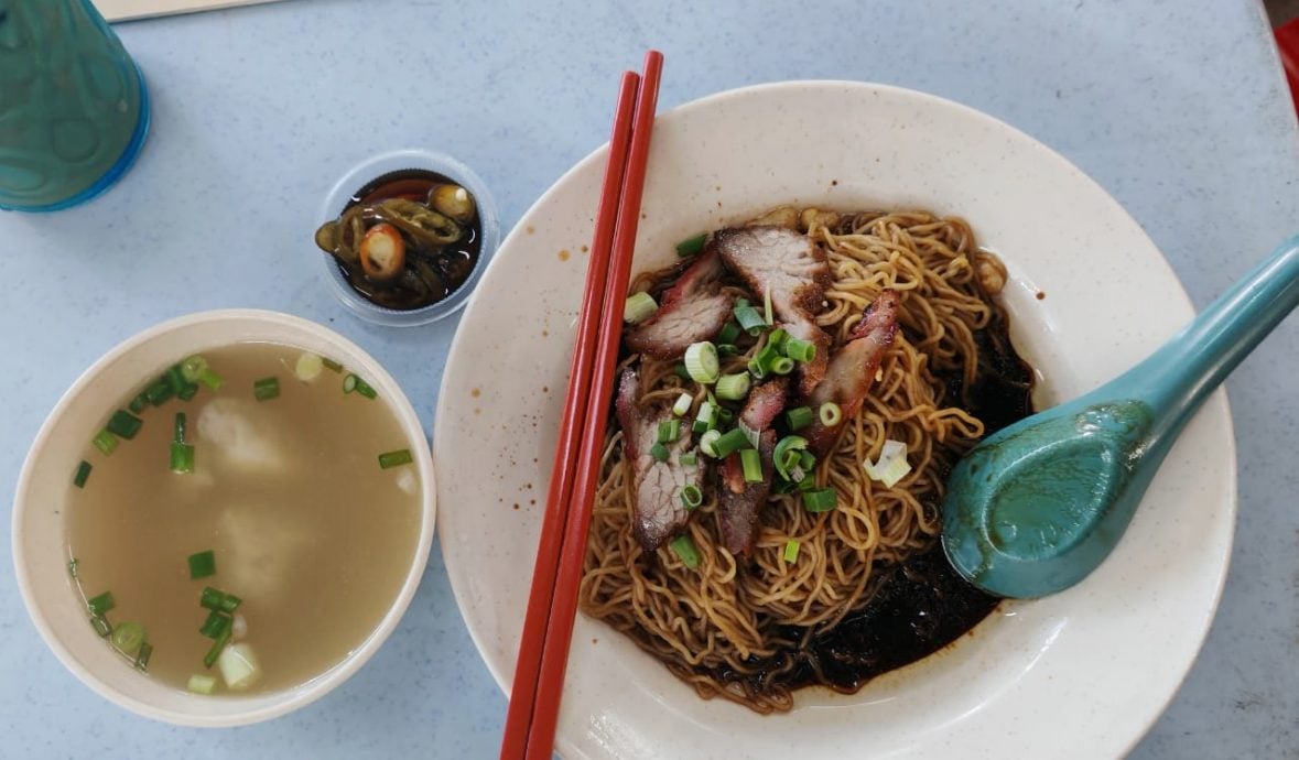 东01： 5令吉云吞面暖人心