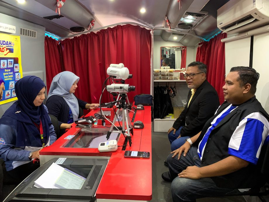 东(已签):2025年吉兰丹“昌明大马人民计划”即日起开跑。