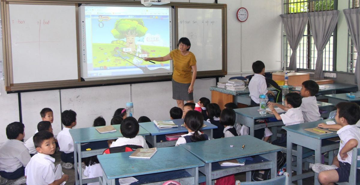 东(未签发):教改提早一年入学,家长表示欢迎。