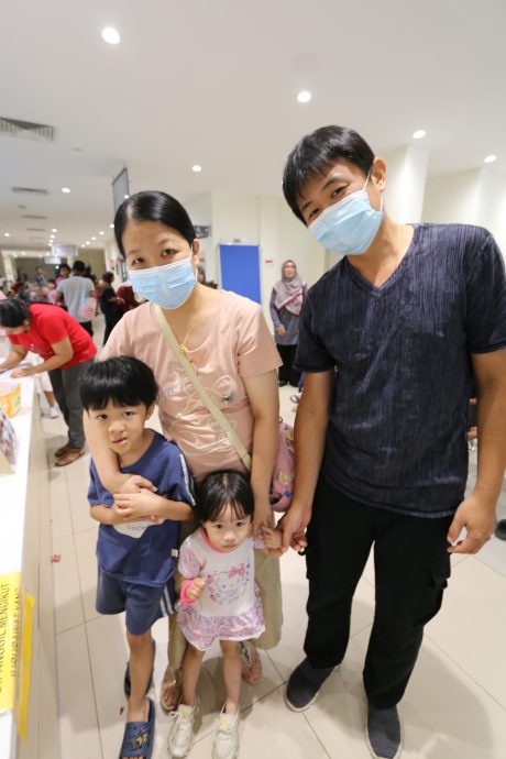 东：儿童接种麻风疹补充疫苗，各族家长热烈响应
