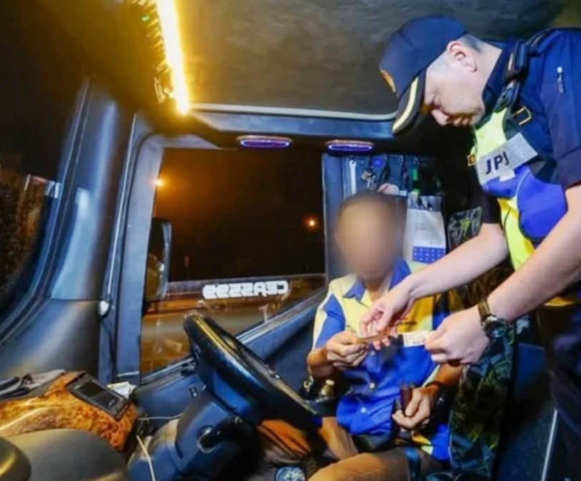 东:吉兰丹州陆路交通局在7月1日至31日期间,发现共有244宗涉及长途巴士司机与乘客未遵守系安全带规定的违规案例。此外,也有1宗旅游巴士司机未系安全带的案件。