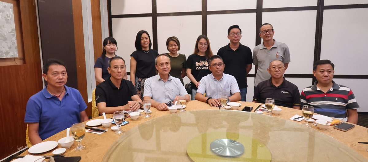 东：已签发：关丹中菁华小三机构质疑副校长人事调动的目的，并呼吁教育局重视稳定与透明。