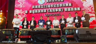 东：已签发：关丹华人协会永久名誉顾问拿督刘春刘春呼吁各造，理性看待“国旗倒挂”风波，勿将之政治化，同时继续以正确方式悬挂国旗，表达爱国之心。