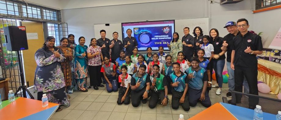 东：已签发：大马LC1010俱乐部关注各源流教育发展，捐赠总值4万4000令吉设备予吉隆坡新街场淡米尔小学