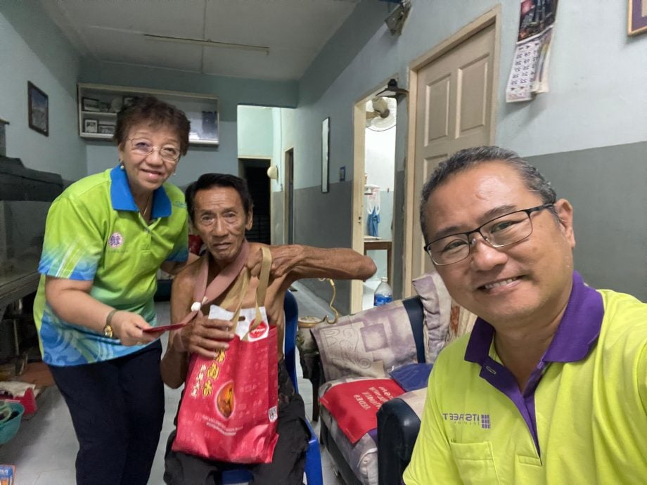 东：已签发：甘马挽德教会紫昇阁慰问联络副主任贺利华