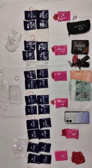 东：普通警察部队昨日在靠近丹那美拉县的拉望村展开突击行动，逮捕一对情侣，并起获6000粒马丸及1.49公克冰毒。