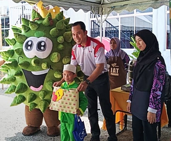 东：百乐县榴梿日嘉年华反应热烈