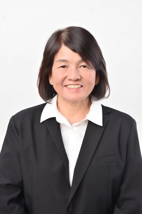 东：直凉商业中心销售亭区前面空地 提升为泥地供水及排水