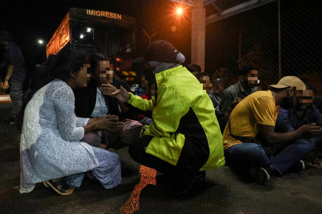 东：自今年1月至今，吉兰丹州移民局一共在315次执法行动中，扣留了1103名非法入境者。