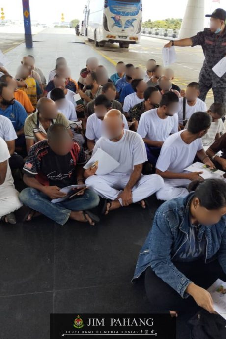 东：（已签发）136非法移工及雇主在金马扬移民局法庭被控