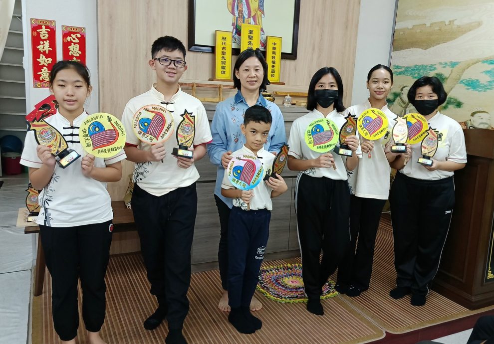 东：（已签发）彭关丹圣贤教育中心国庆活动 倡导圣贤教育 促社会和谐