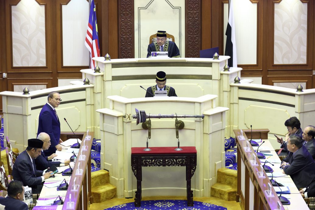 东:(已签发)彭州议会四:大臣:拒绝误导性的言论 人民应团结