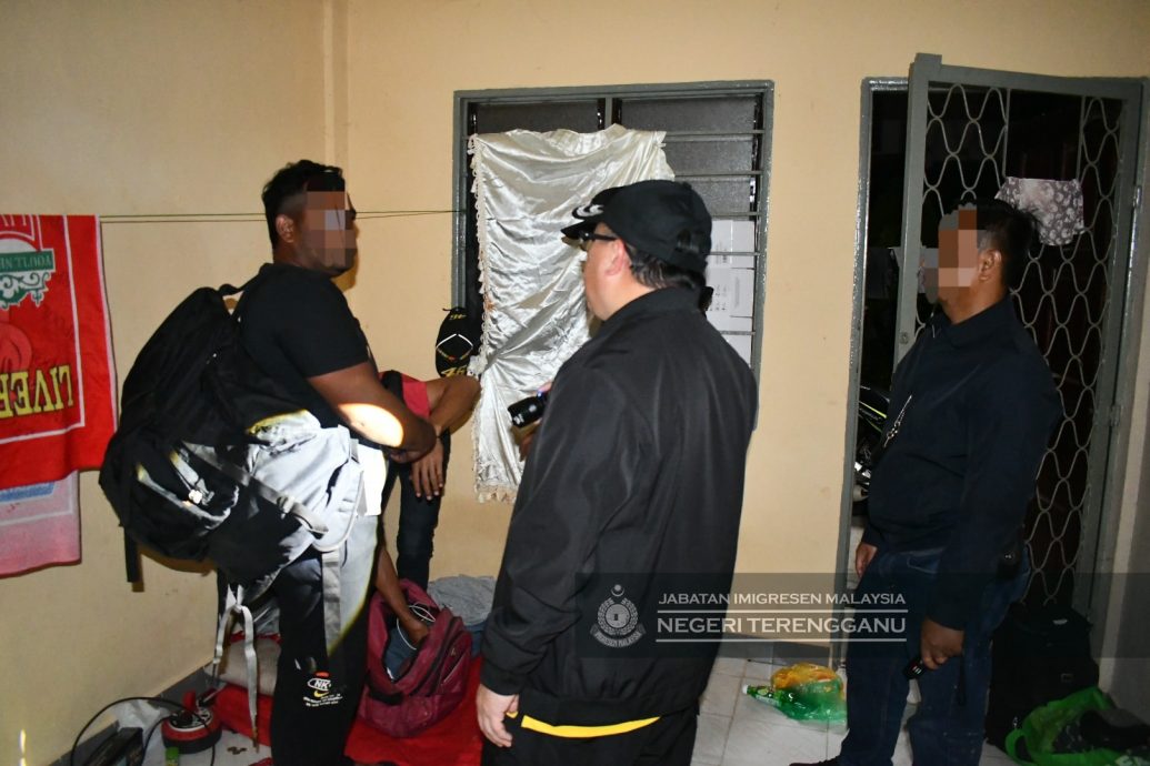 东:(已签发)扫荡行动:21名非法入境者在登嘉楼3县落网