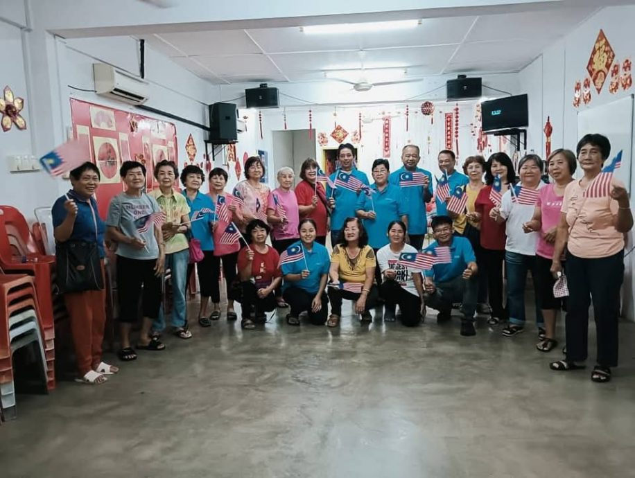 东：（已签发）瓜拉吉挠睦邻计划中心和美华义务消防队联办国庆日活动