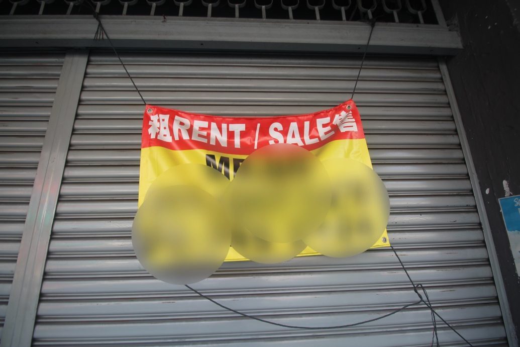 经济不景、停车位严缺及新商业区冲击,劳勿大街及后街15老店丢空