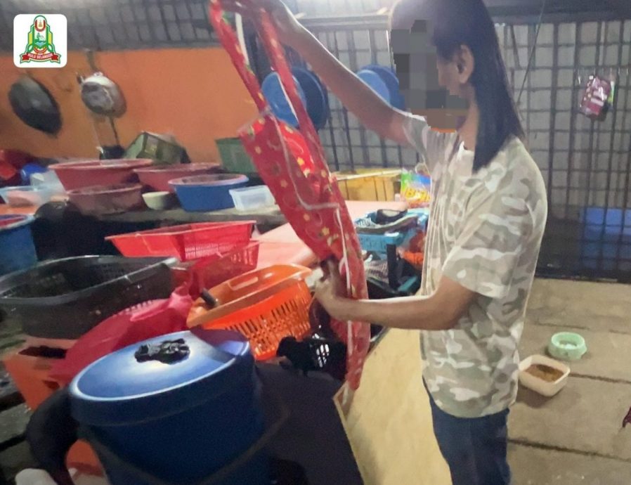 乌雪市会突检开18罚单 4餐馆“太脏”罚2.8万