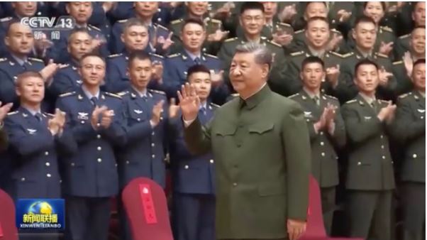 习近平出席西藏自治区成立60周年庆祝大会