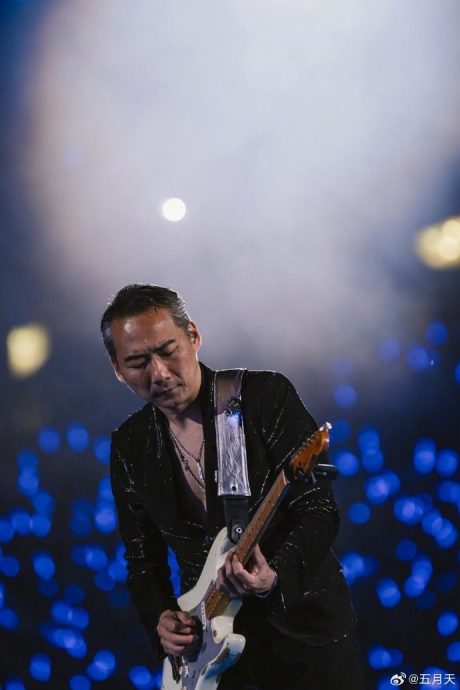 五月天石头自曝身体撑不住 预先为未来缺席演出道歉