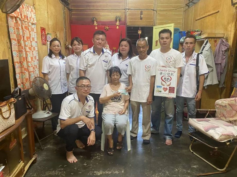 供星洲网:马来西亚善心组织再到森州东部送暖,协助2个家庭度过难关