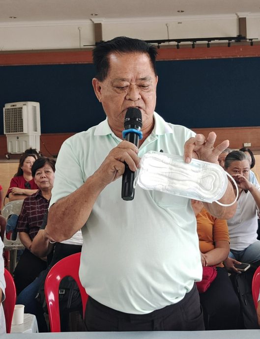 供星洲网：李光兴批评森州行动党再荐伍薪荣任上议员 送卫生棉口罩讥讽