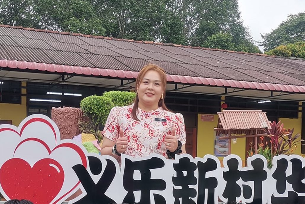 供星洲网：校园义卖会传噩耗  医护现场急救无果 40岁女校长猝逝