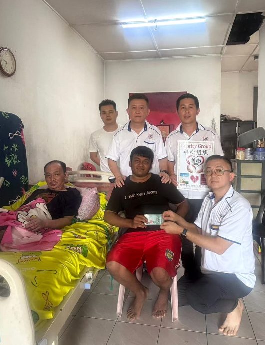 供星洲网：马来西亚善心组织再援助两名病黎送暖