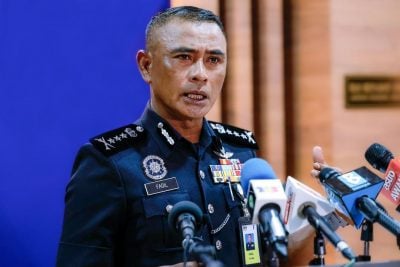 修改重签//2大学生坠楼案|2坠楼案无刑事成分·隆总警长：将查是否涉霸凌