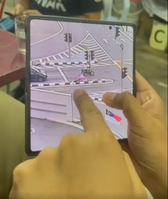 倒挂国旗|视频|马六甲也现国旗倒挂?议员查证非人为疏忽 理性处理获网赞